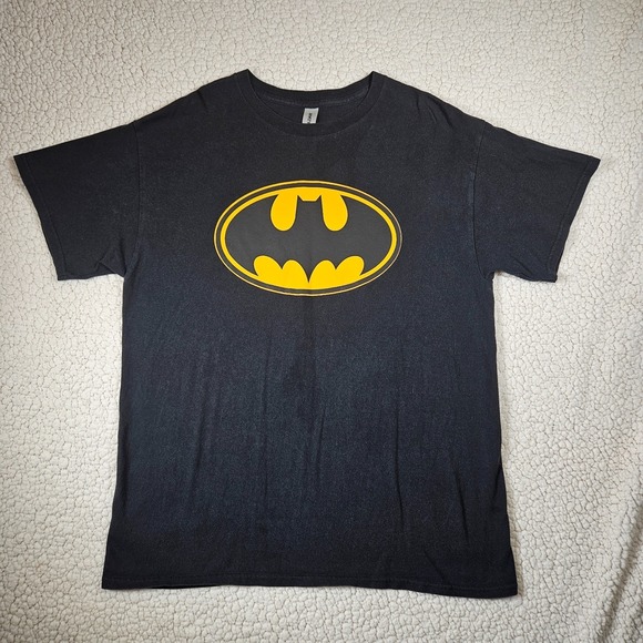 Gildan Other - Batman Gildan Heavy Cotton Black Graphic T-Shirt‎ Mens Large Yellow Bat Logo L